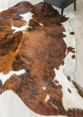 Exotic Tricolor Cowhide Rug (Size: 250 X 210 CM) CHR2018