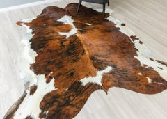 Exotic Tricolor Cowhide Rug (Size: 250 X 210 CM) CHR2018