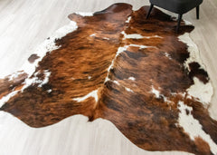 Exotic Tricolor Cowhide Rug (Size: 250 X 210 CM) CHR2004