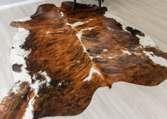 Exotic Tricolor Cowhide Rug (Size: 250 X 210 CM) CHR2004