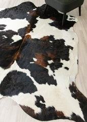 Exotic Tricolor Cowhide Rug (Size: 230 X 200 CM) CHR2058