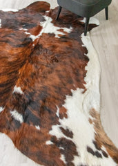 Exotic Tricolor Cowhide Rug (Size: 230 X 200 CM) CHR2019