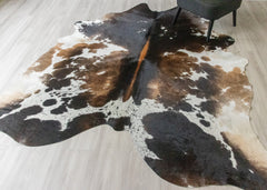 (Rare) Metallic/Rustic Cowhide Rug (Size: 250 X 220 CM) CHR2305