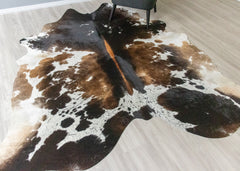 (Rare) Metallic/Rustic Cowhide Rug (Size: 250 X 220 CM) CHR2305
