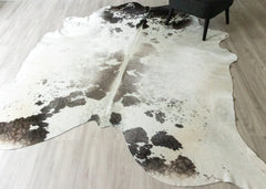 (Rare) Metallic/Rustic Cowhide Rug (Size: 260 X 230 CM) CHR2306