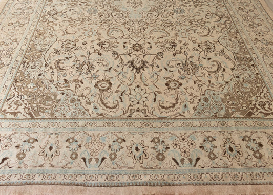 Vintage Arak Hand-Knotted Wool Persian Rug (Size: 290 X 410 CM)