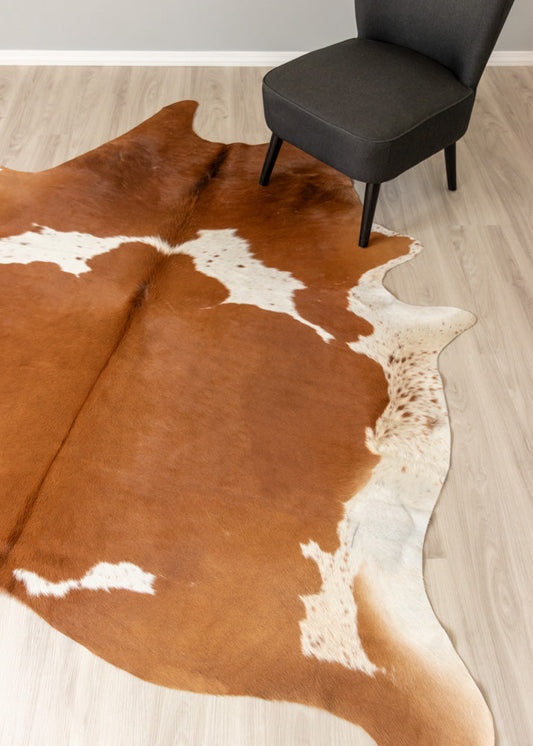 Brown And White Cowhide Rug (Size: 230 x 220 CM)