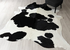 Black And White Cowhide Rug (Size: 220 x 210 CM)