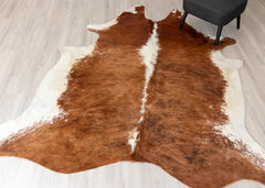 Medium White Spine Belly Brindle Cowhide Rug (Size: 240 x 210 CM)